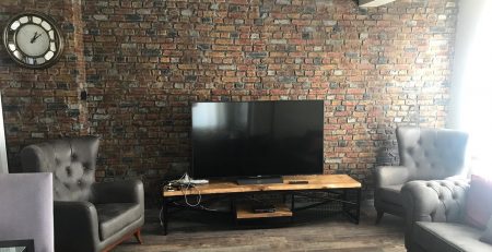 Tv Ünitesi Arkası Tuğla Duvar Kaplama Modeli