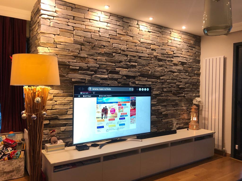 televizyon arkası taş duvar